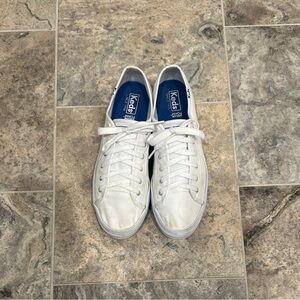 Keds Women's Classic White Lace-Up Sneakers with platform, size 9.5